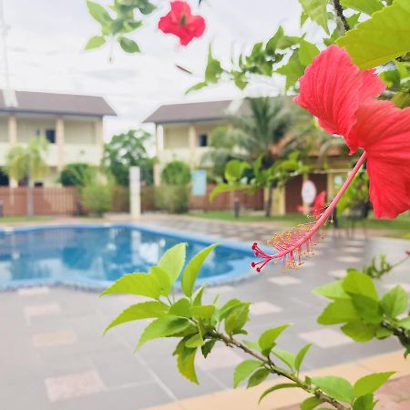 Adina Drive-In Motel Cenang - Managed By Shell Out Resort Pantai Cenang  Ngoại thất bức ảnh