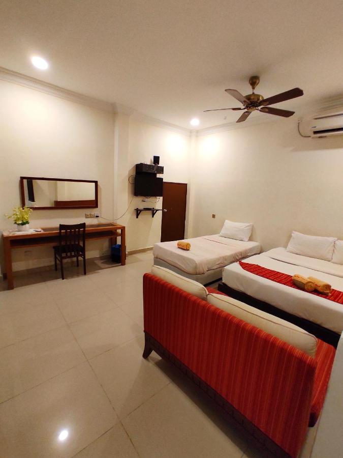 Adina Drive-In Motel Cenang - Managed By Shell Out Resort Pantai Cenang  Ngoại thất bức ảnh