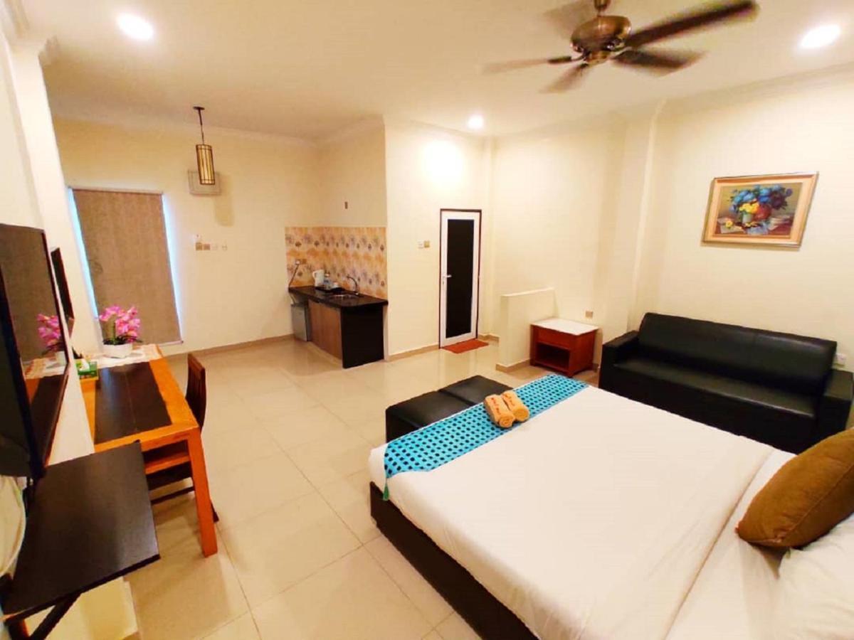 Adina Drive-In Motel Cenang - Managed By Shell Out Resort Pantai Cenang  Ngoại thất bức ảnh