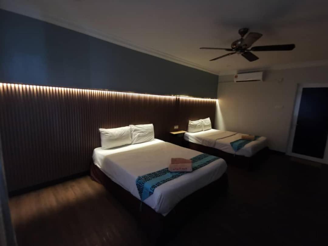 Adina Drive-In Motel Cenang - Managed By Shell Out Resort Pantai Cenang  Ngoại thất bức ảnh