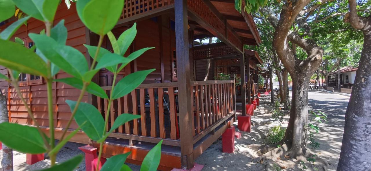 Adina Drive-In Motel Cenang - Managed By Shell Out Resort Pantai Cenang  Ngoại thất bức ảnh